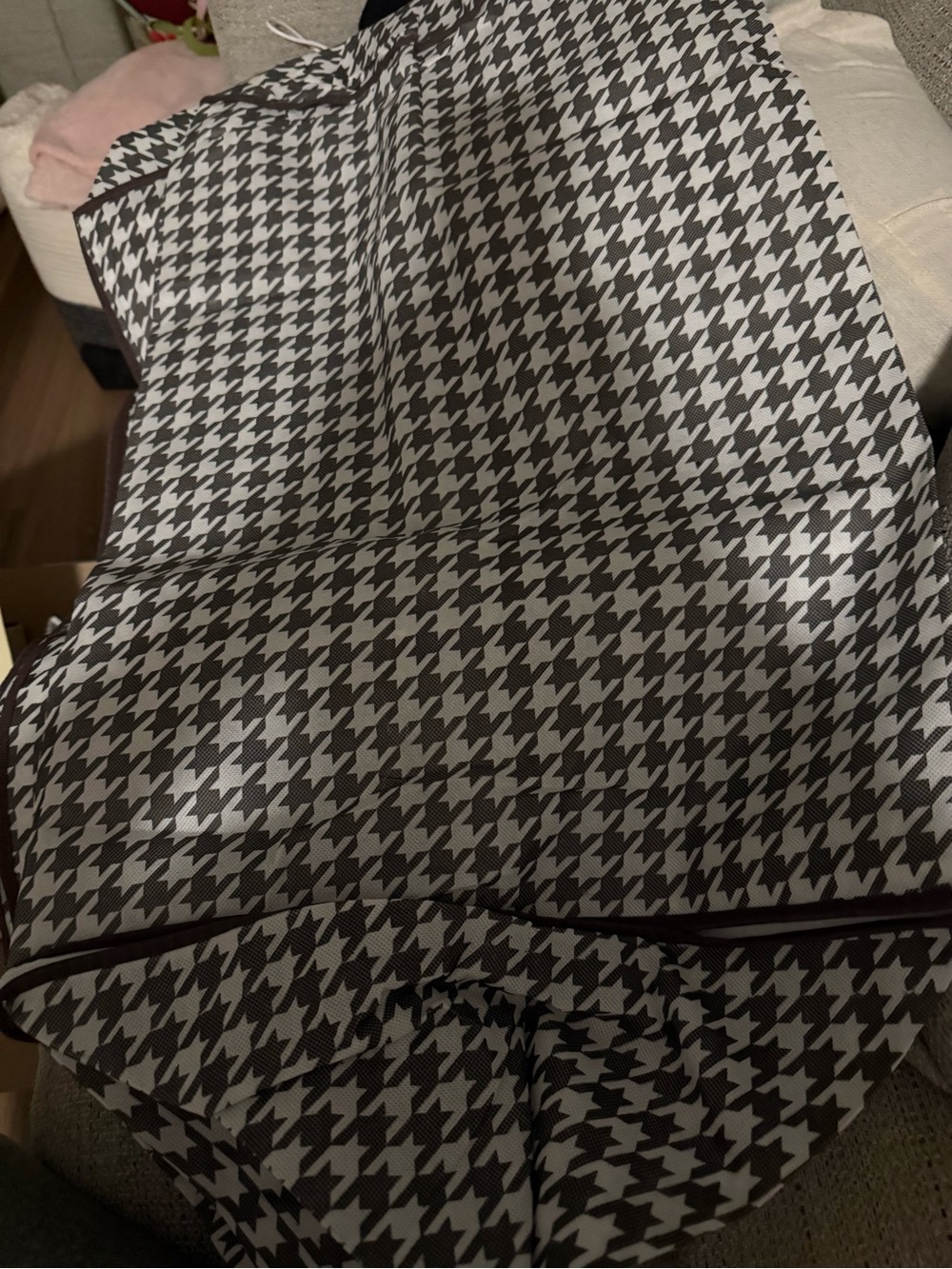 Houndstooth Garment Bag in Black & White